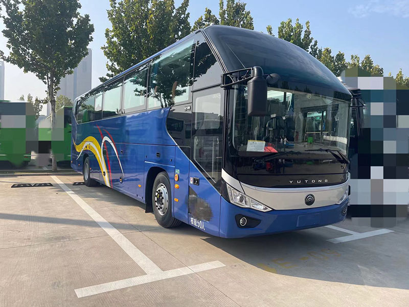 旅游租大巴車(chē)一天多少錢(qián)